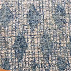 Meet your Posher, Ella